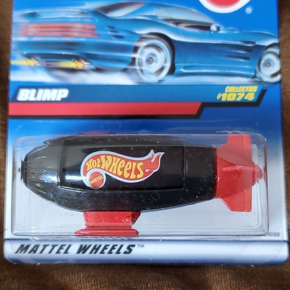 Hot Wheels 1998 Blimp 24088 NIP